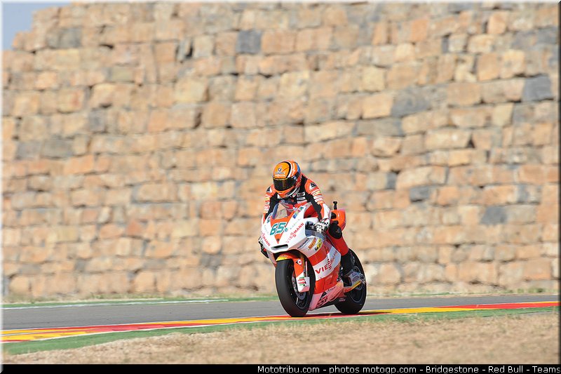 moto2_bradl_004_espagne_aragon_2011