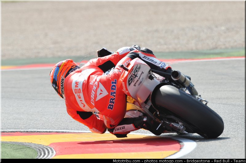 moto2_bradl_010_espagne_aragon_2011