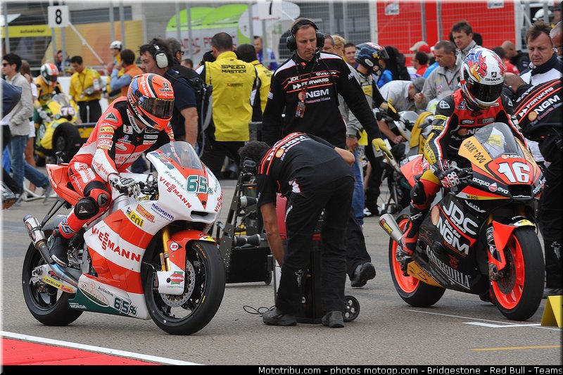 moto2_bradl_025_espagne_aragon_2011