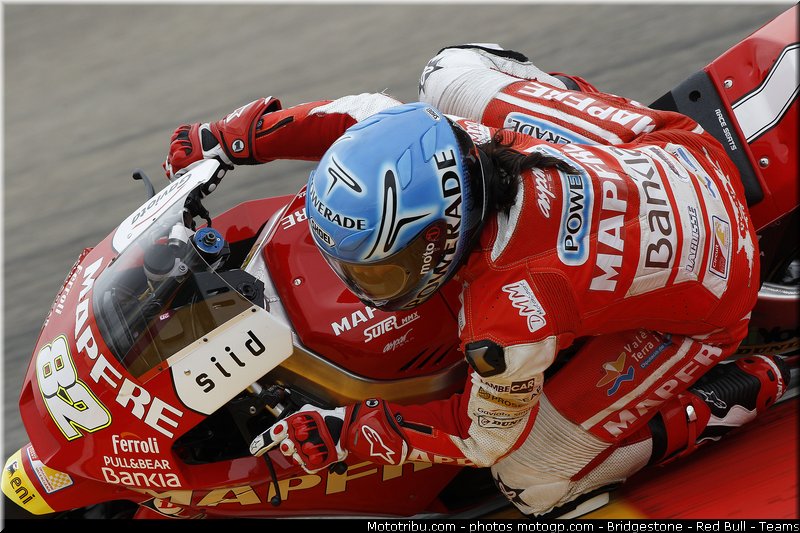 moto2_rosell_006_espagne_aragon_2011