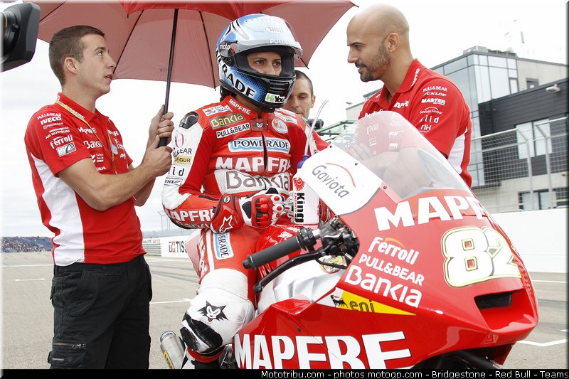 moto2_rosell_008_espagne_aragon_2011