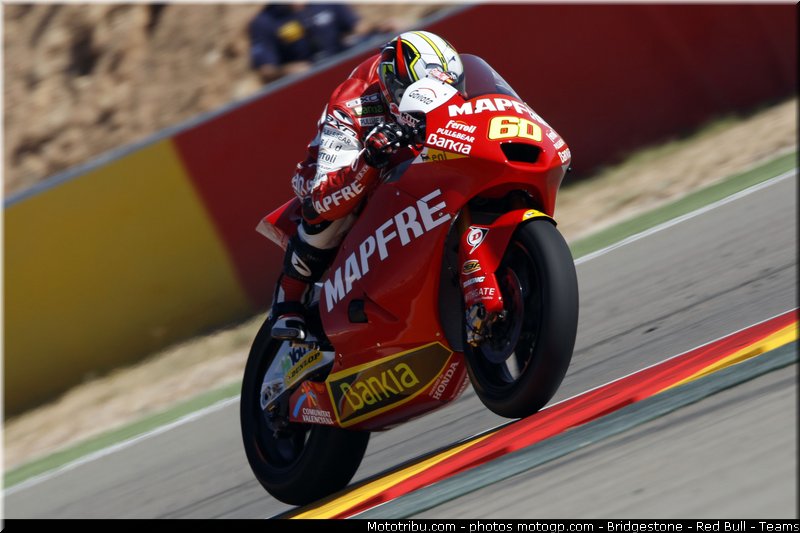 moto2_simon_001_espagne_aragon_2011