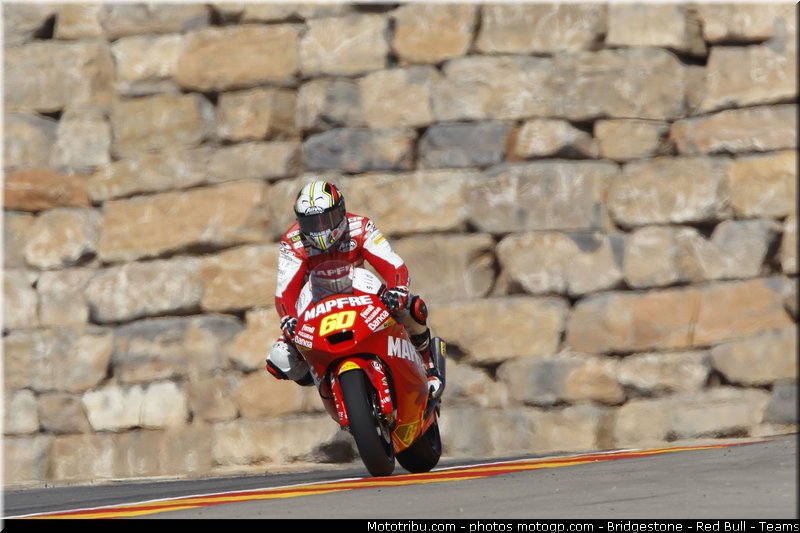 moto2_simon_002_espagne_aragon_2011