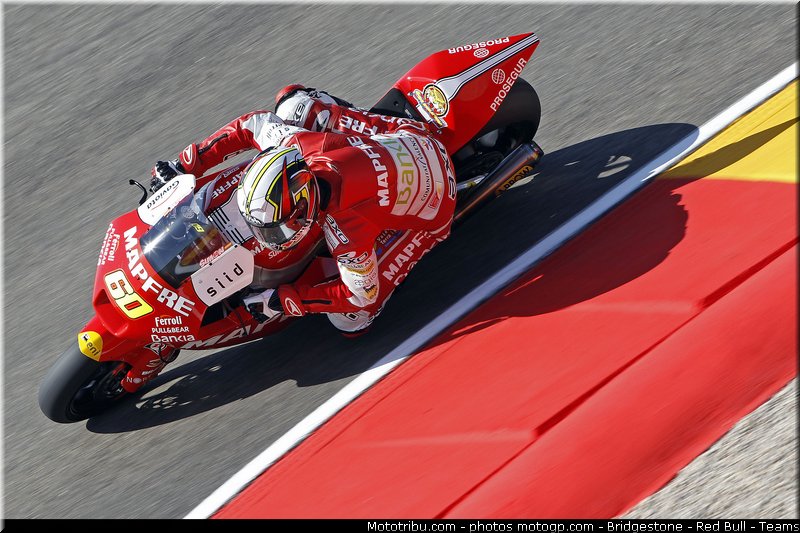 moto2_simon_003_espagne_aragon_2011