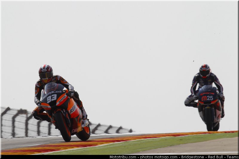 moto2_tech3_001_espagne_aragon_2011