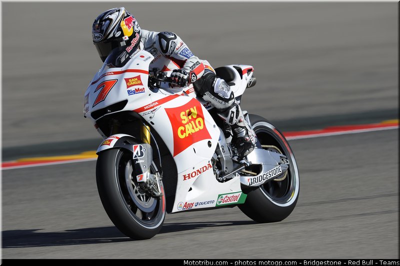 motogp_aoyama_002_espagne_aragon_2011