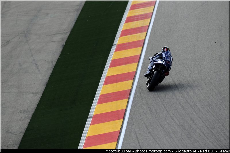 motogp_lorenzo_013_espagne_aragon_2011