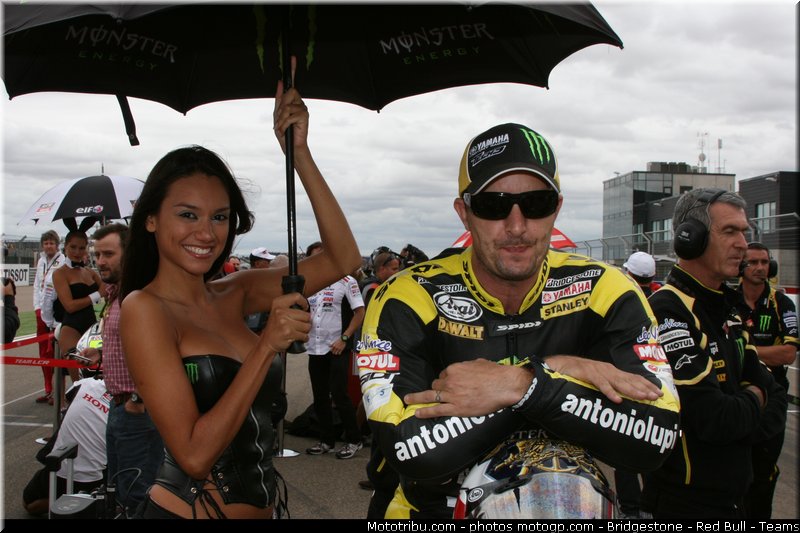 motogp_pitbabe_038_espagne_aragon_2011