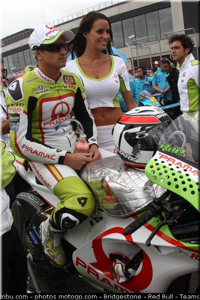 motogp_pitbabe_048_espagne_aragon_2011