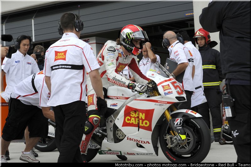 motogp_simoncelli_035_espagne_aragon_2011