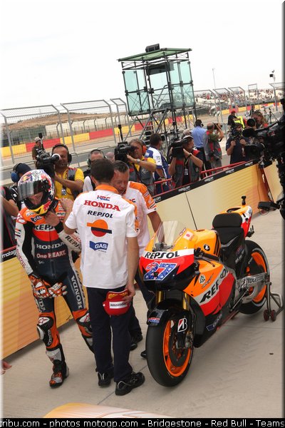 motogp_stoner_005_espagne_aragon_2011
