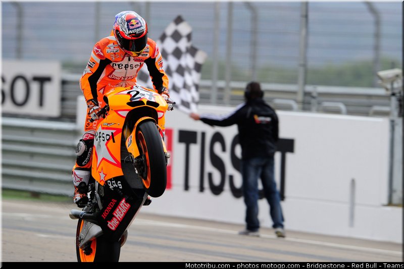 motogp_stoner_043_espagne_aragon_2011