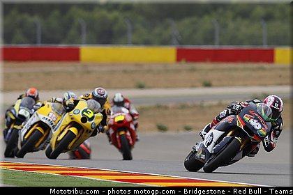 moto2_002_espagne_aragon_2011.jpg