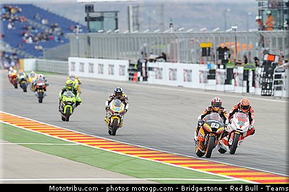 moto2_044_espagne_aragon_2011.jpg