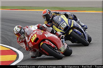 moto2_054_espagne_aragon_2011.jpg