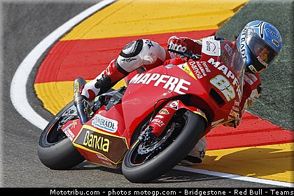 moto2_rosell_004_espagne_aragon_2011.jpg