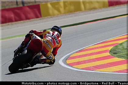 moto2_simeon_003_espagne_aragon_2011.jpg