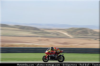 moto2_simeon_007_espagne_aragon_2011.jpg