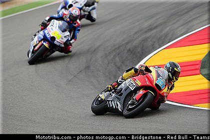 moto2_simeon_027_espagne_aragon_2011.jpg