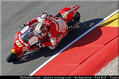 moto2_simon_003_espagne_aragon_2011.jpg