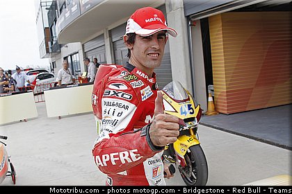 moto2_simon_004_espagne_aragon_2011.jpg
