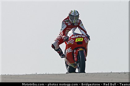 moto2_simon_005_espagne_aragon_2011.jpg