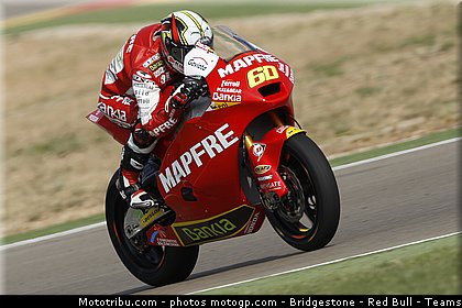 moto2_simon_006_espagne_aragon_2011.jpg