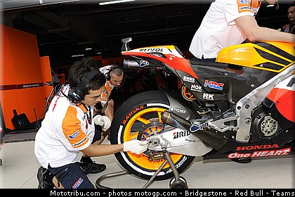 motogp_bridgestone_020_espagne_aragon_2011.jpg