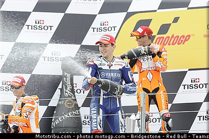 motogp_bridgestone_024_espagne_aragon_2011.jpg
