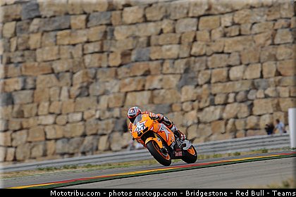 motogp_bridgestone_046_espagne_aragon_2011.jpg