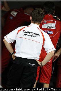 motogp_bridgestone_054_espagne_aragon_2011.jpg