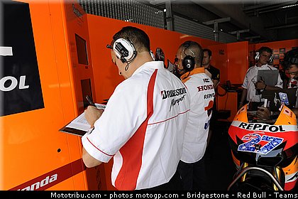 motogp_bridgestone_057_espagne_aragon_2011.jpg