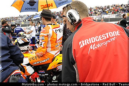 motogp_bridgestone_061_espagne_aragon_2011.jpg