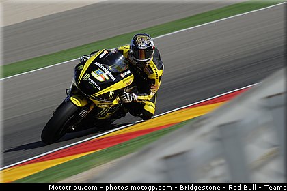 motogp_edwards_001_espagne_aragon_2011.jpg