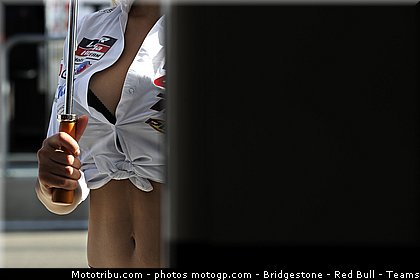 motogp_pitbabe_002_espagne_aragon_2011.jpg