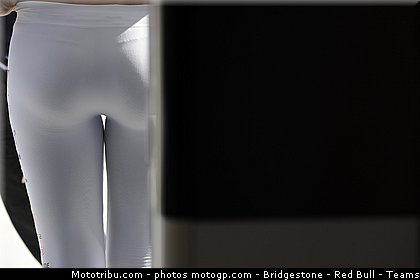 motogp_pitbabe_003_espagne_aragon_2011.jpg