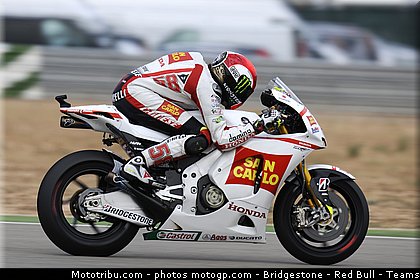 motogp_simoncelli_019_espagne_aragon_2011.jpg