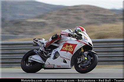 motogp_simoncelli_032_espagne_aragon_2011.jpg