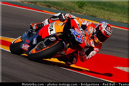 motogp_stoner_021_espagne_aragon_2011.jpg