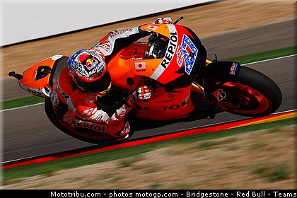 motogp_stoner_023_espagne_aragon_2011.jpg