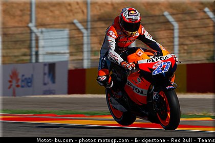 motogp_stoner_025_espagne_aragon_2011.jpg