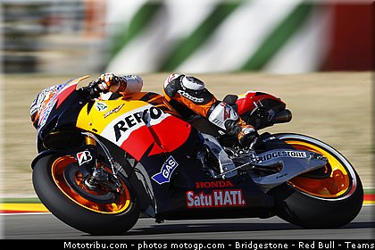 motogp_stoner_031_espagne_aragon_2011.jpg
