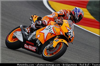 motogp_stoner_032_espagne_aragon_2011.jpg