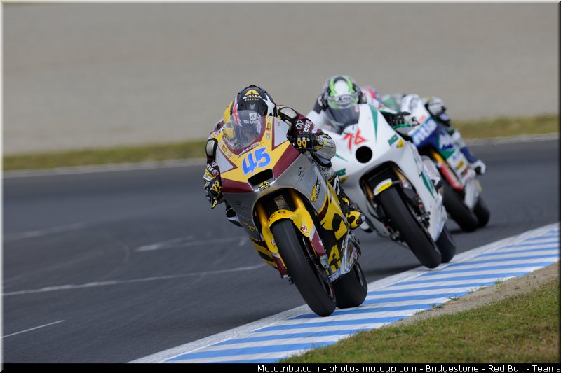 moto2_015_japon_motegi_2011