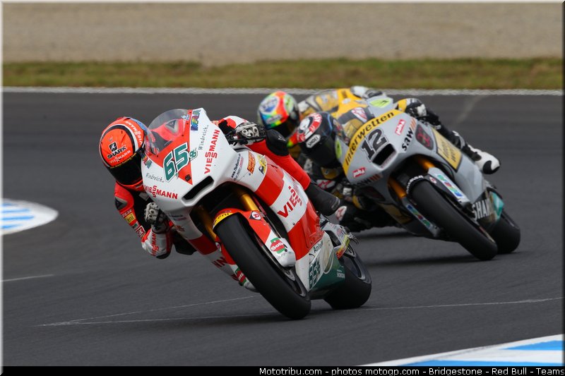 moto2_042_japon_motegi_2011