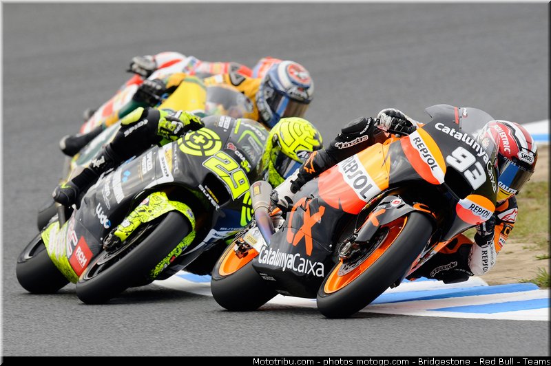 moto2_044_japon_motegi_2011