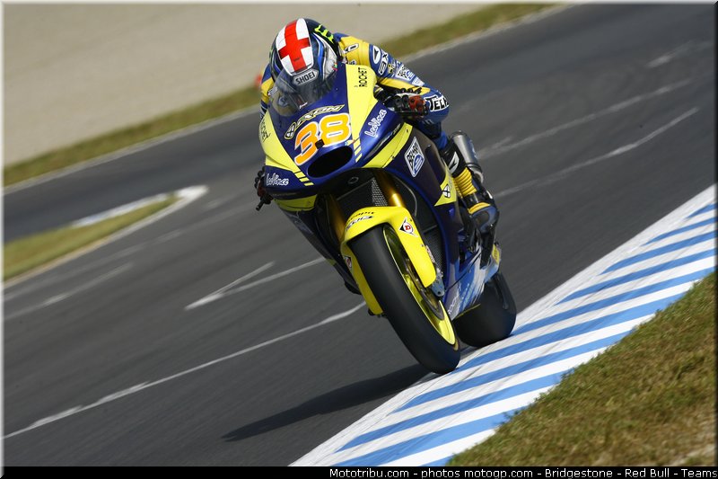 moto2_smith_002_japon_motegi_2011