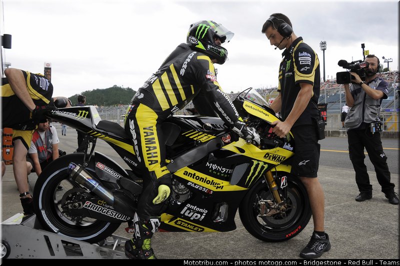 motogp_crutchlow_019_japon_motegi_2011