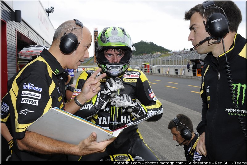 motogp_crutchlow_020_japon_motegi_2011
