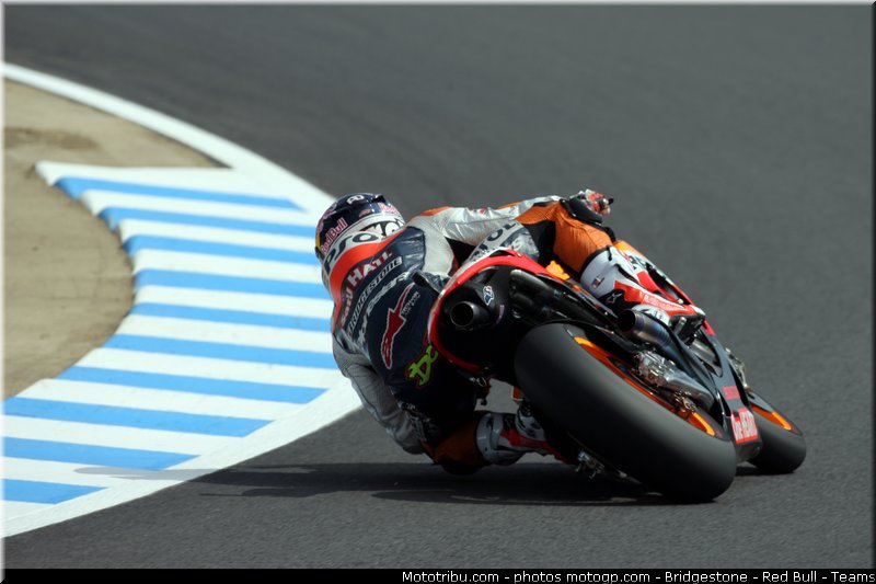 motogp_de_puniet_001_japon_motegi_2011
